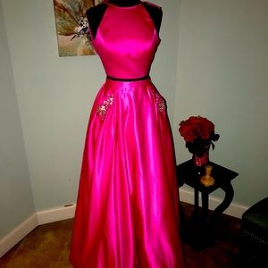 Gorgeous Sherri Hill Prom Gown